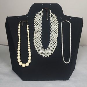 3 Cream/Pearl Forever 21 Necklaces Women’s